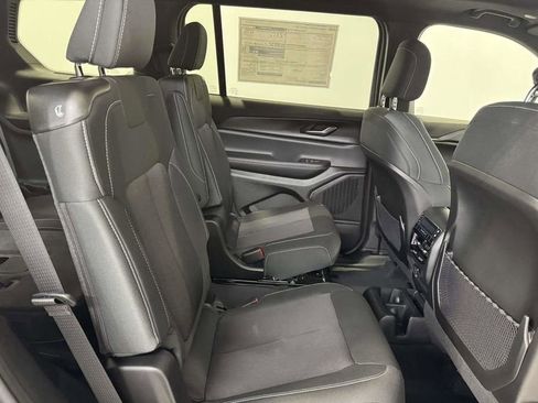New 2026 Jeep Grand Cherokee L Laredo RWD image 10
