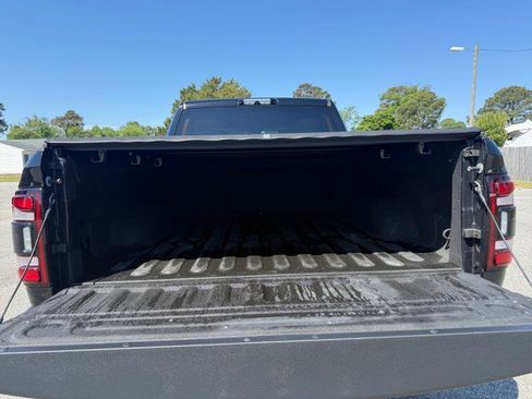Used 2019 RAM 2500 Big Horn w/ Black Appearance Package AWD/4WD image 15