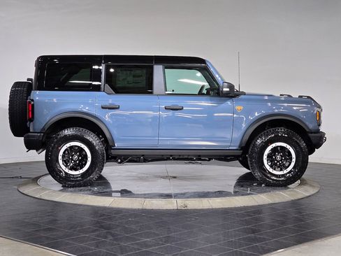 New 2025 Ford Bronco Badlands image 5