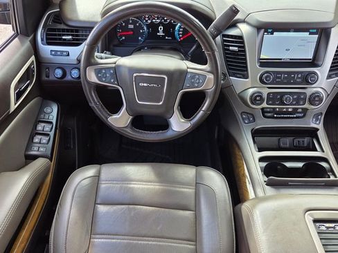 Used 2020 GMC Yukon Denali w/ Denali Ultimate Package image 16