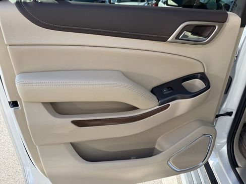 Used 2019 GMC Yukon XL Denali w/ Denali Ultimate Package image 36