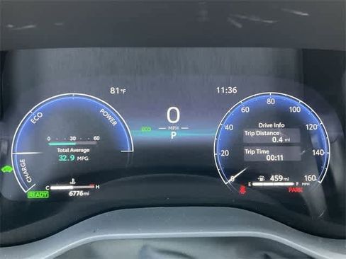 Used 2025 Toyota Sienna XSE image 27