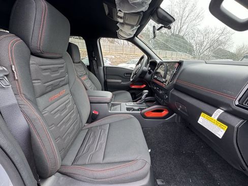 New 2026 Nissan Frontier PRO-4X w/ Pro-4x Convenience Package image 8