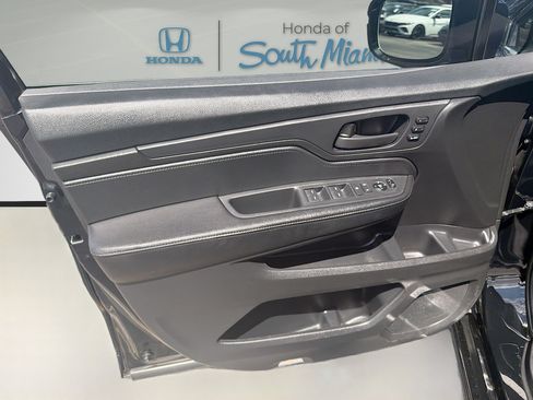 Used 2024 Honda Odyssey Sport image 19