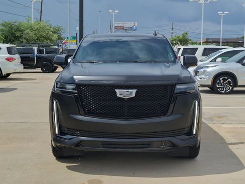 Used 2021 Cadillac Escalade Sport w/ Driver Assist Tech Package AWD/4WD image 2