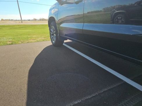 Used 2024 Chevrolet Silverado 1500 LT image 11