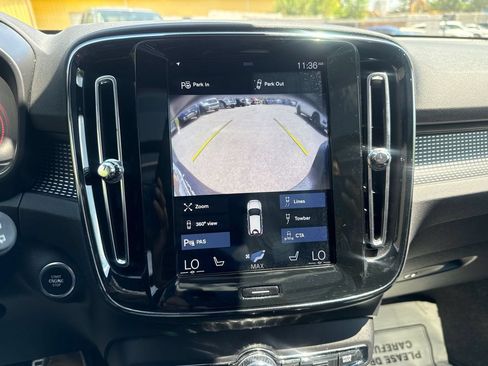 Used 2019 Volvo XC40 T5 R-Design AWD/4WD image 21