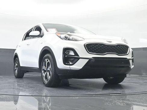 Used 2020 Kia Sportage LX image 62