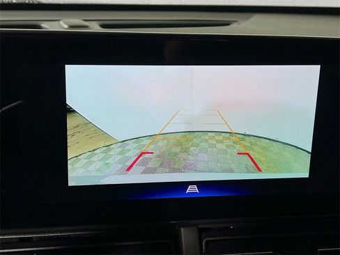 Used 2024 Chevrolet Trax LT image 13