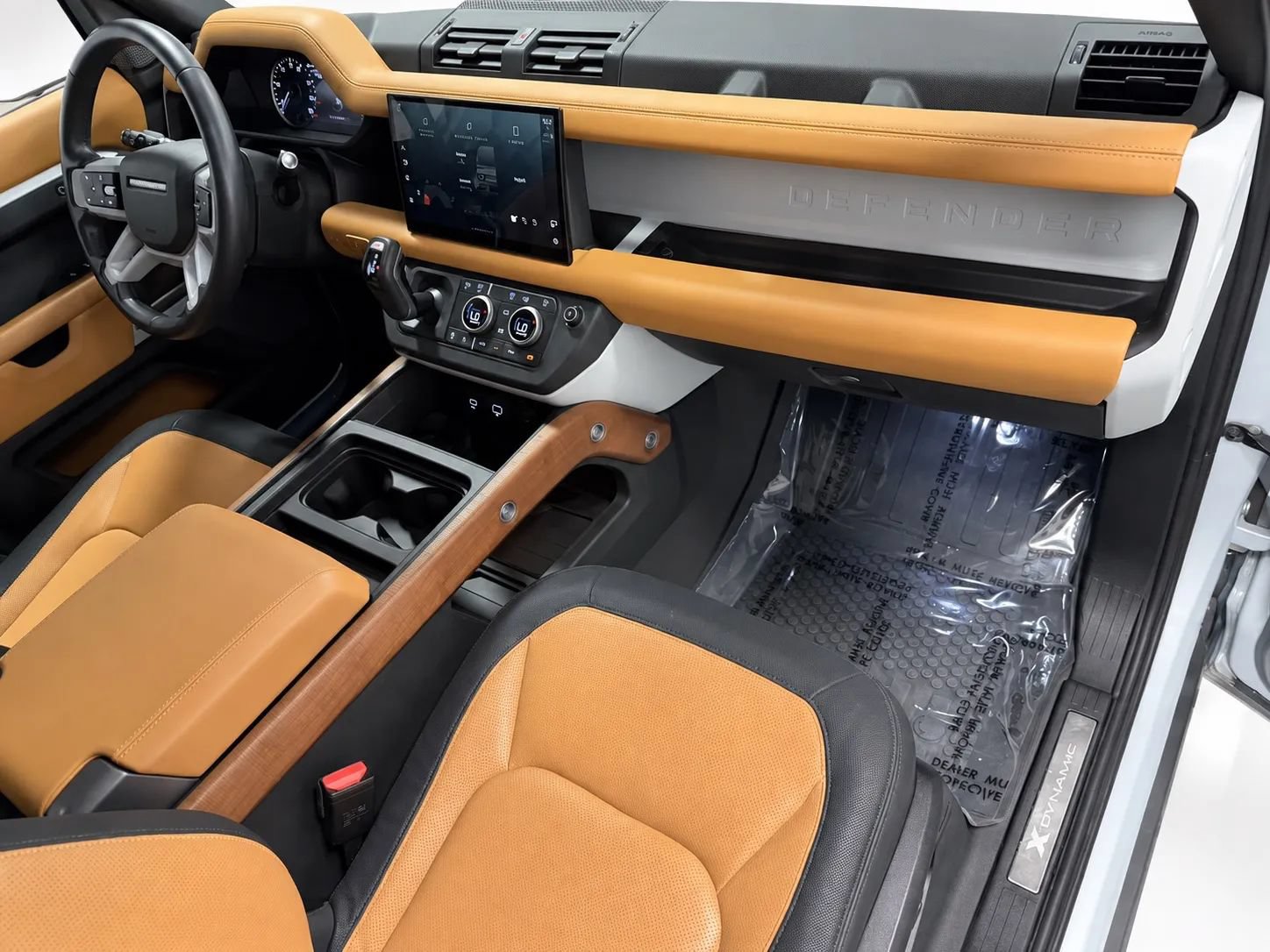 Used 2023 Land Rover Defender 110 X-Dynamic SE AWD/4WD image 25