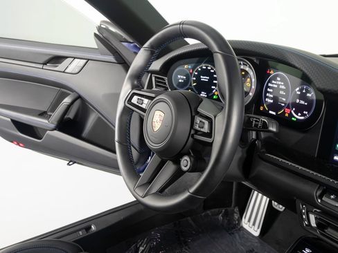 Certified 2023 Porsche 911 GT3 RWD image 40