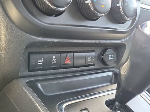 Used 2017 Jeep Patriot Latitude FWD image 23