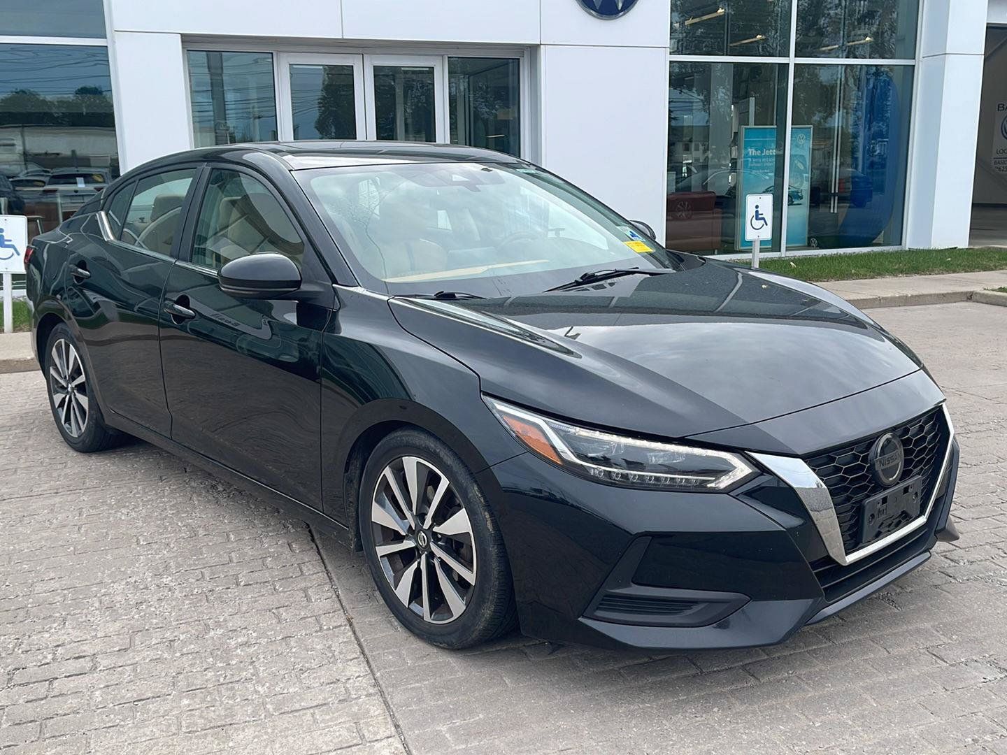 Used 2020 Nissan Sentra SV w/ SV Premium Package FWD image 3