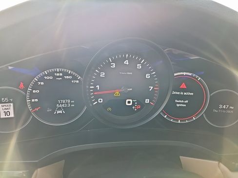 Used 2023 Porsche Cayenne image 20