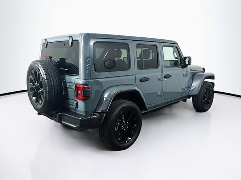 Used 2025 Jeep Wrangler Sahara w/ Safety Group image 9