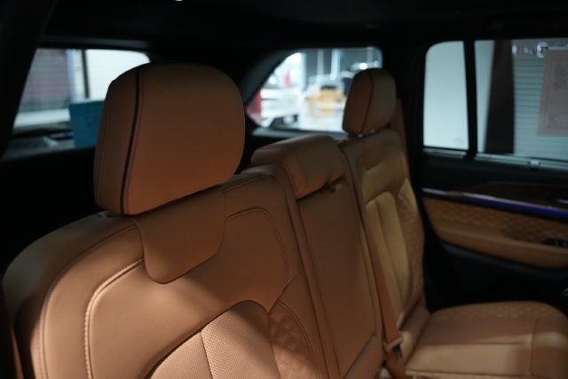 Used 2023 Jeep Grand Cherokee Summit w/ Adv Protech Group IV AWD/4WD image 19
