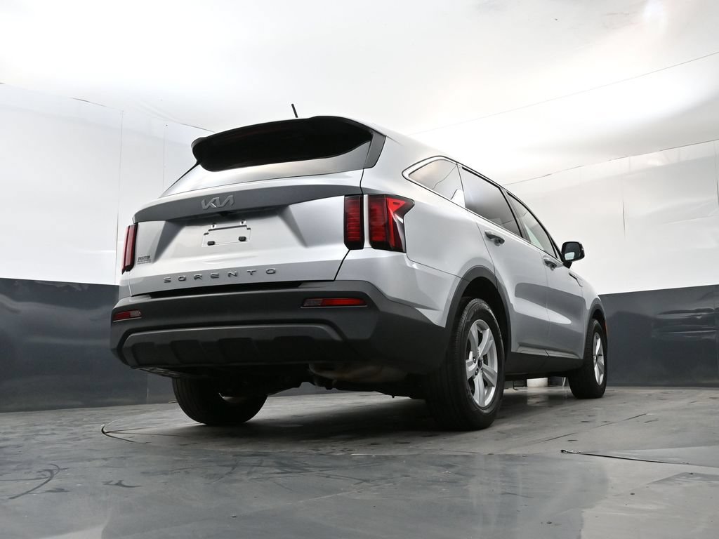 Used 2022 Kia Sorento LX FWD image 24