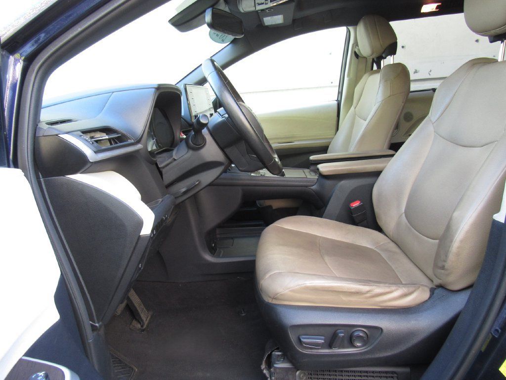 Certified 2023 Toyota Sienna XLE w/ XLE Plus Package AWD/4WD image 11