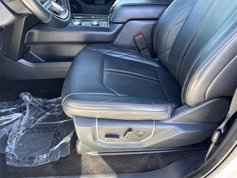 Used 2022 Ford Expedition Max Platinum image 13
