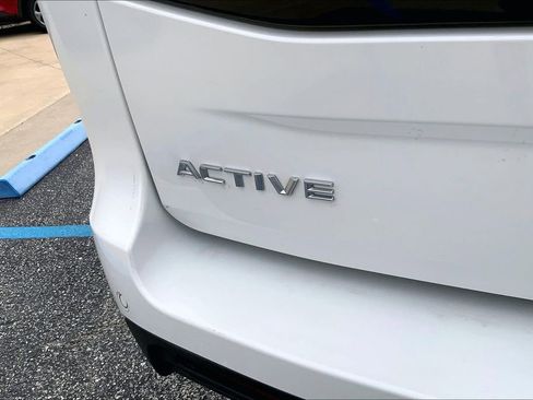 Used 2025 Ford Expedition Active AWD/4WD image 4