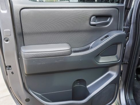 Used 2022 Nissan Frontier S w/ Technology Package image 25