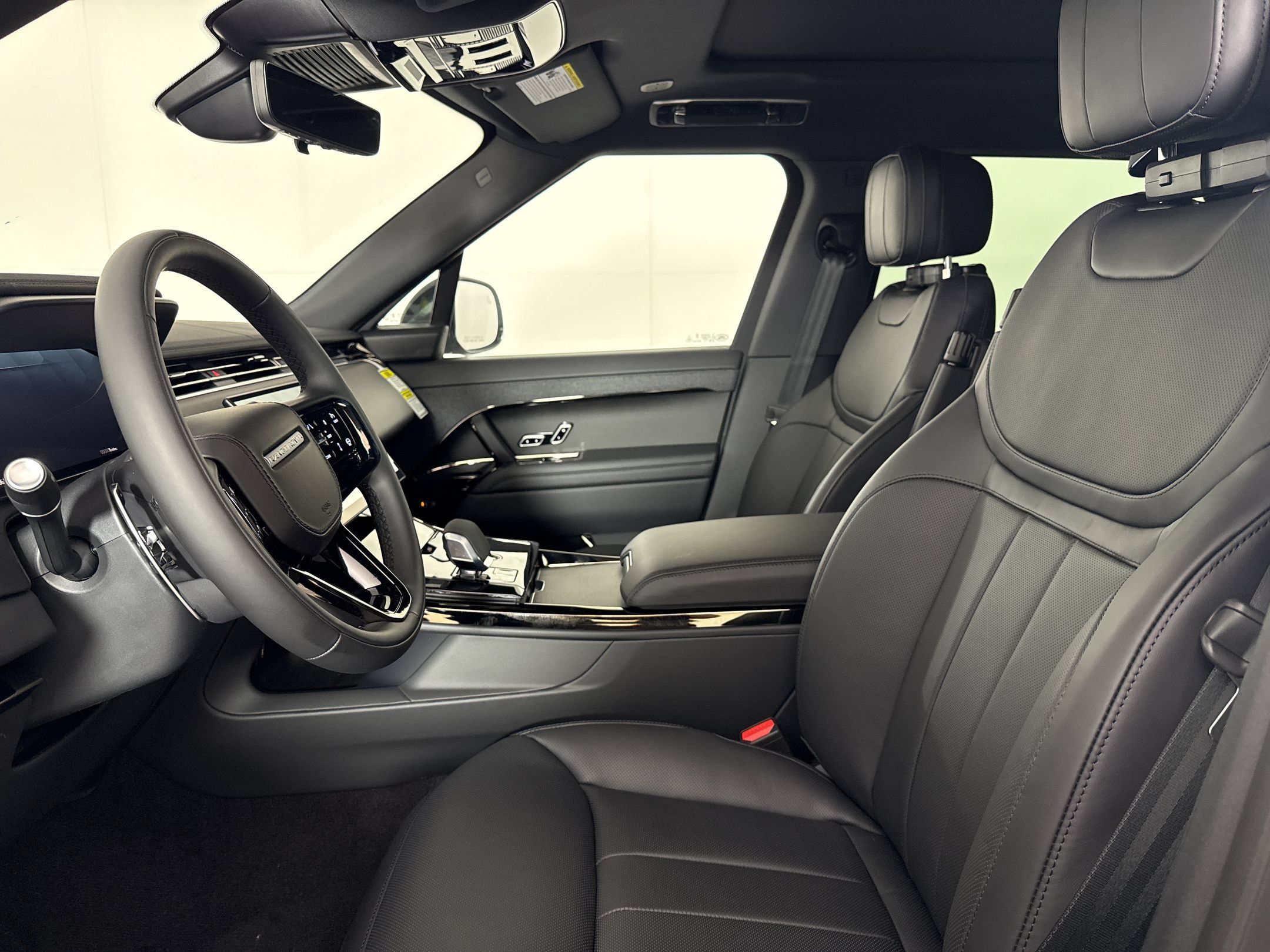 New 2026 Land Rover Range Rover Sport Dynamic SE AWD/4WD image 6