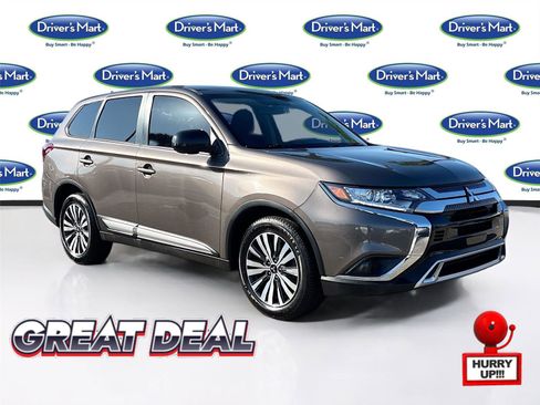 Used 2020 Mitsubishi Outlander ES image 1