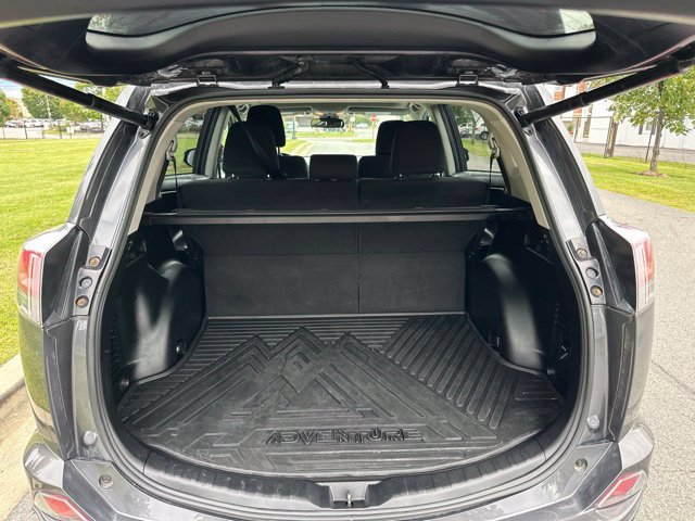 Used 2018 Toyota RAV4 Adventure AWD/4WD image 19