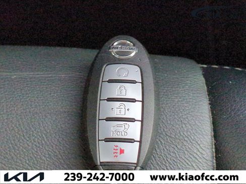 Used 2020 Nissan Pathfinder SL image 31