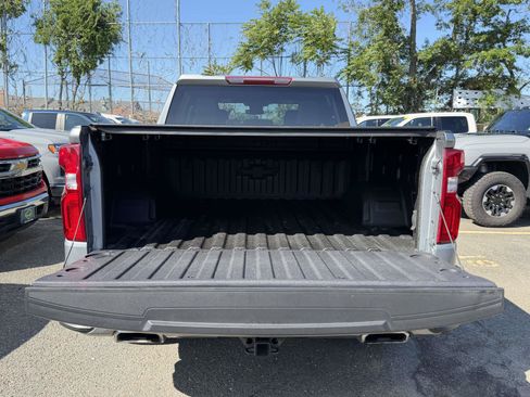 Used 2024 Chevrolet Silverado 1500 RST AWD/4WD image 8
