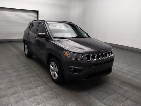Used 2019 Jeep Compass Latitude FWD image 13
