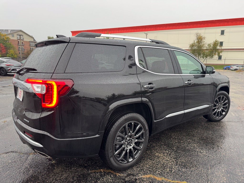 Used 2023 GMC Acadia Denali w/ Black Diamond Edition AWD/4WD image 3