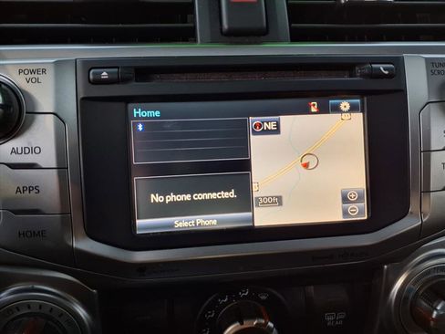 Used 2018 Toyota 4Runner SR5 image 11