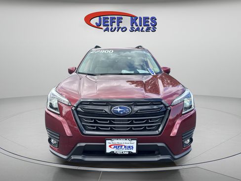 Used 2024 Subaru Forester Premium AWD/4WD image 2