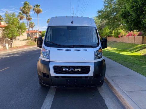 Used 2022 RAM ProMaster 2500 w/ Convenience Group FWD image 3