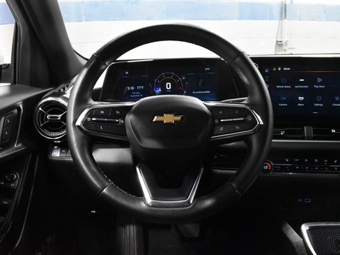 Used 2025 Chevrolet Equinox LT w/ Convenience Package II AWD/4WD image 6