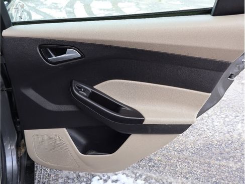 Used 2012 Ford Focus SE image 25