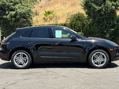 Used 2024 Porsche Macan AWD/4WD image 3