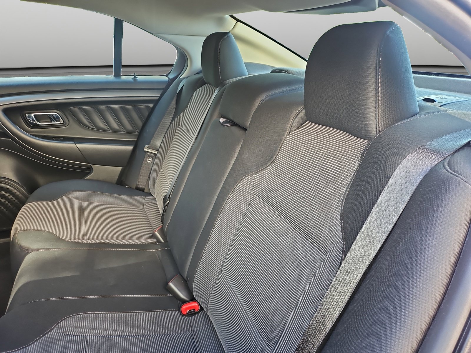 Used 2011 Ford Taurus SEL FWD image 40