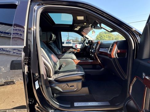 Used 2018 Ford F450 Platinum w/ Platinum Ultimate Package image 12