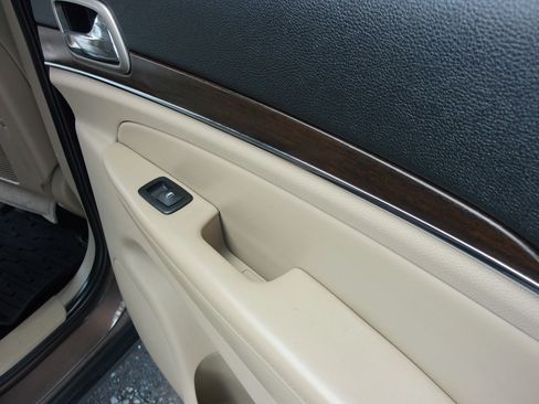 Used 2017 Jeep Grand Cherokee Limited RWD image 29