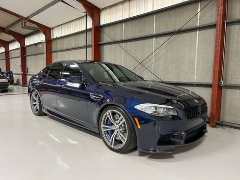 Used 2013 BMW M5 RWD image 12