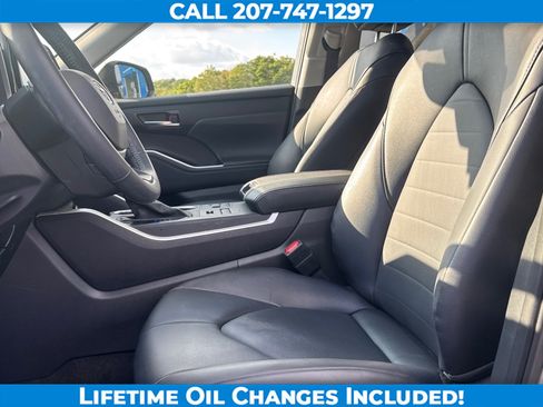 Used 2026 Toyota Highlander XLE AWD/4WD image 13