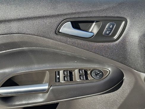 Used 2019 Ford Escape SEL image 25