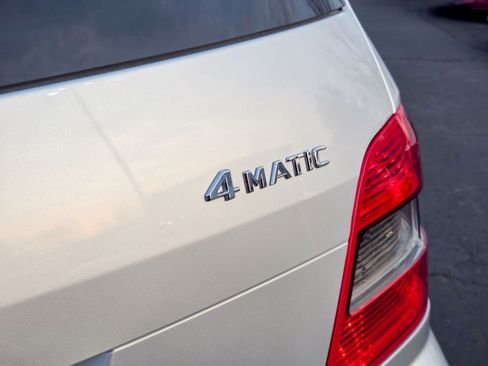 Used 2010 Mercedes-Benz GLK 350 4MATIC image 19