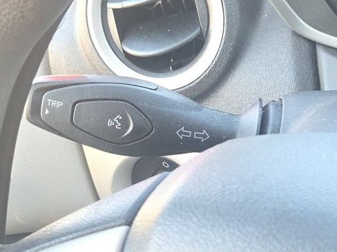 Used 2012 Ford Fiesta SE FWD image 37