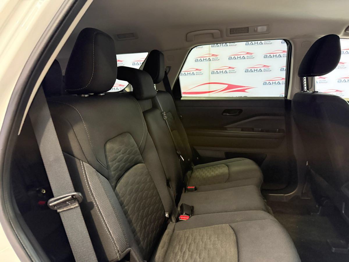 Used 2024 Nissan Pathfinder S AWD/4WD image 43