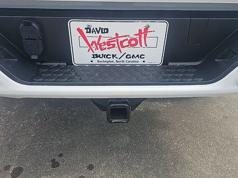 Certified 2023 GMC Canyon Elevation w/ Convenience Package image 10