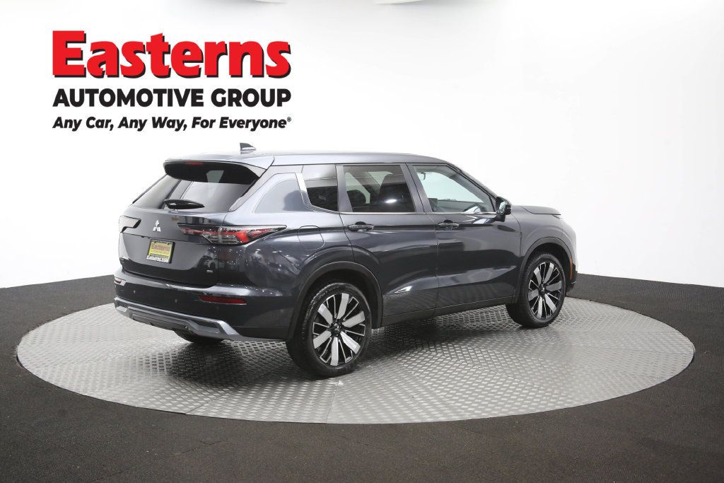 Used 2025 Mitsubishi Outlander SE FWD image 44