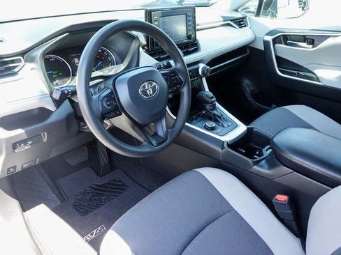 Used 2022 Toyota RAV4 XLE image 13